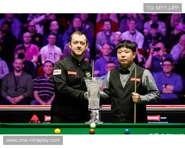 马克足球星：从草根到世界顶级球员的传奇旅程与奋斗历程